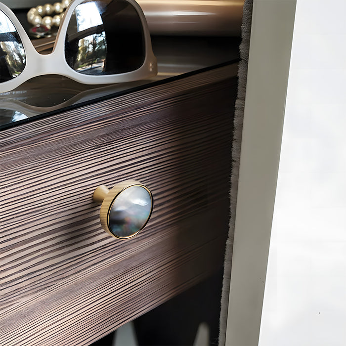 Decorative Natural Shell Cabinet Knobs with Solid Zinc Alloy Base