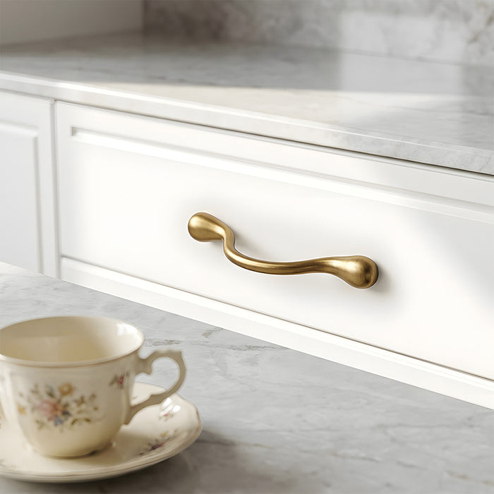 Decorative Wavy Organic Cabinet Pulls
