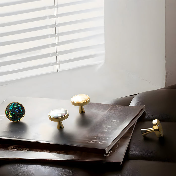 Decorative Natural Shell Cabinet Knobs with Solid Zinc Alloy Base