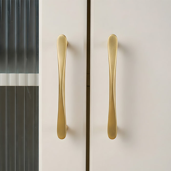 Stylish Antique Brass Kitchen Cabinet Pulls