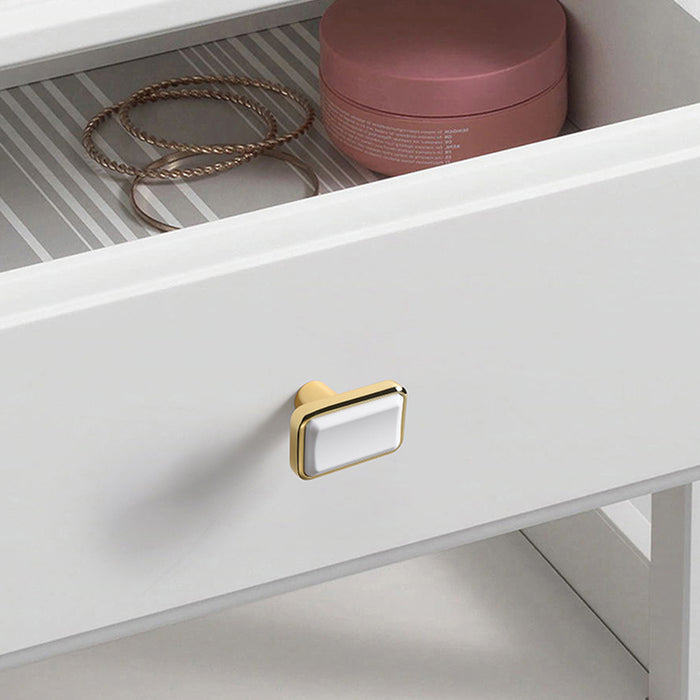 Modern Knobs and Pulls for Cabinets